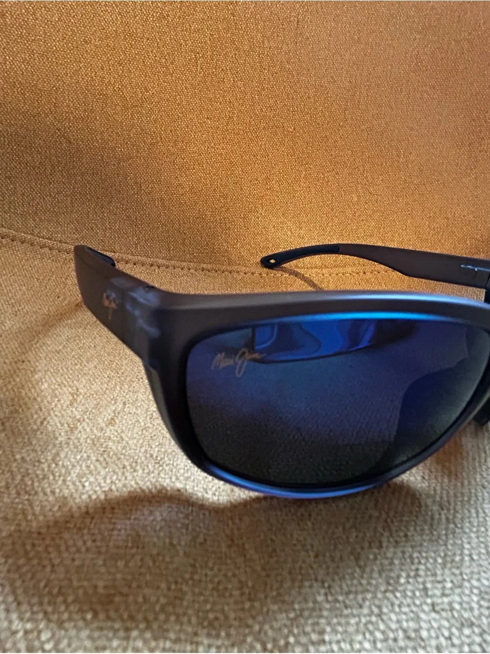 MAUI JIM polarized readers  Black Sunglasses with Blue Mirrored Lenses